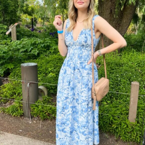 🌿 Abercrombie & Fitch Crinkle Smocked Waist Maxi Dress – Large Tall (NWOT) - Picture 2 of 11